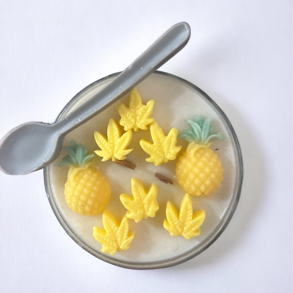 PINEAPPLE EXPRESS CEREAL BOWL CANDLE!! - Picture 3 of 4